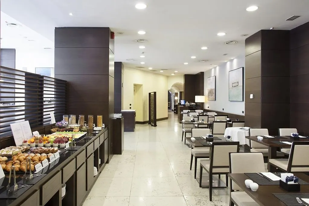מלון מילאנו Nh Collection Porta Nuova 4*,
